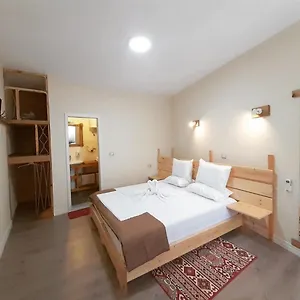 At Pikotiko's - For Rent Gasthuis Korce