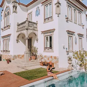 https://the-salty-pelican-beach-retreat.hotels-lisbon-portugal.com
